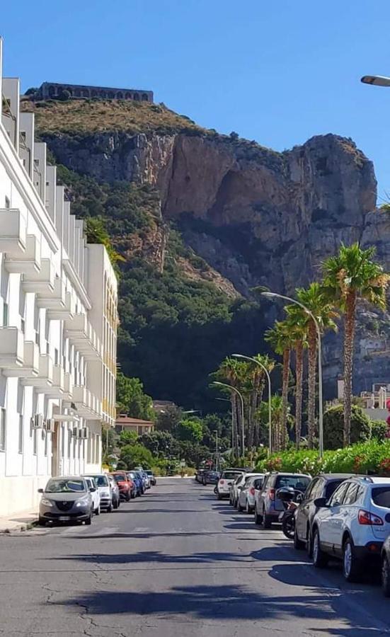 Casa Domitilla Vista Mare - Spiagge, Storia & Relax Wifi - Netflix Террачина Экстерьер фото
